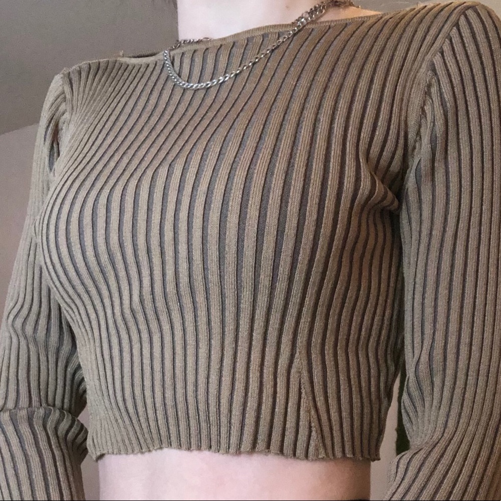 Cropped sweater